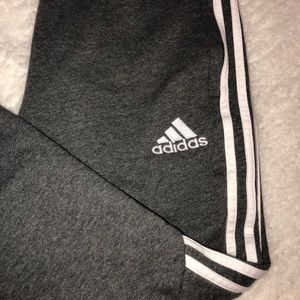 Adidas joggers sz medium women’s sweatpants